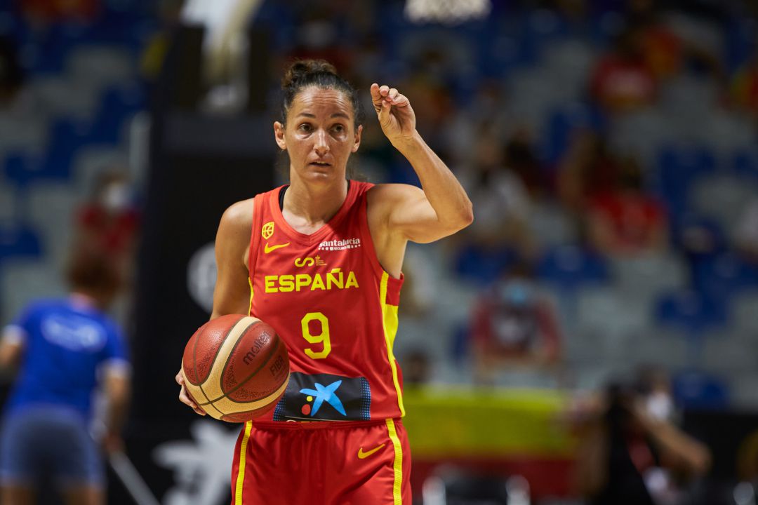 Laia Palau con la selección española de baloncesto femenino Laia Palau con la selección española de baloncesto femenino