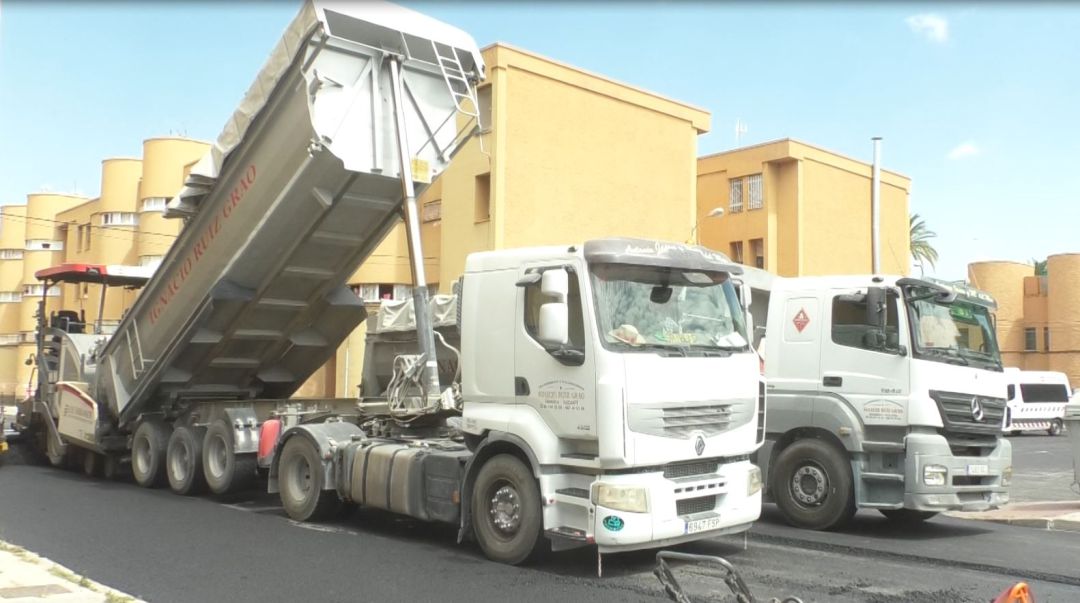 Obras de asfaltado en Los Palmerales Obras de asfaltado en Los Palmerales