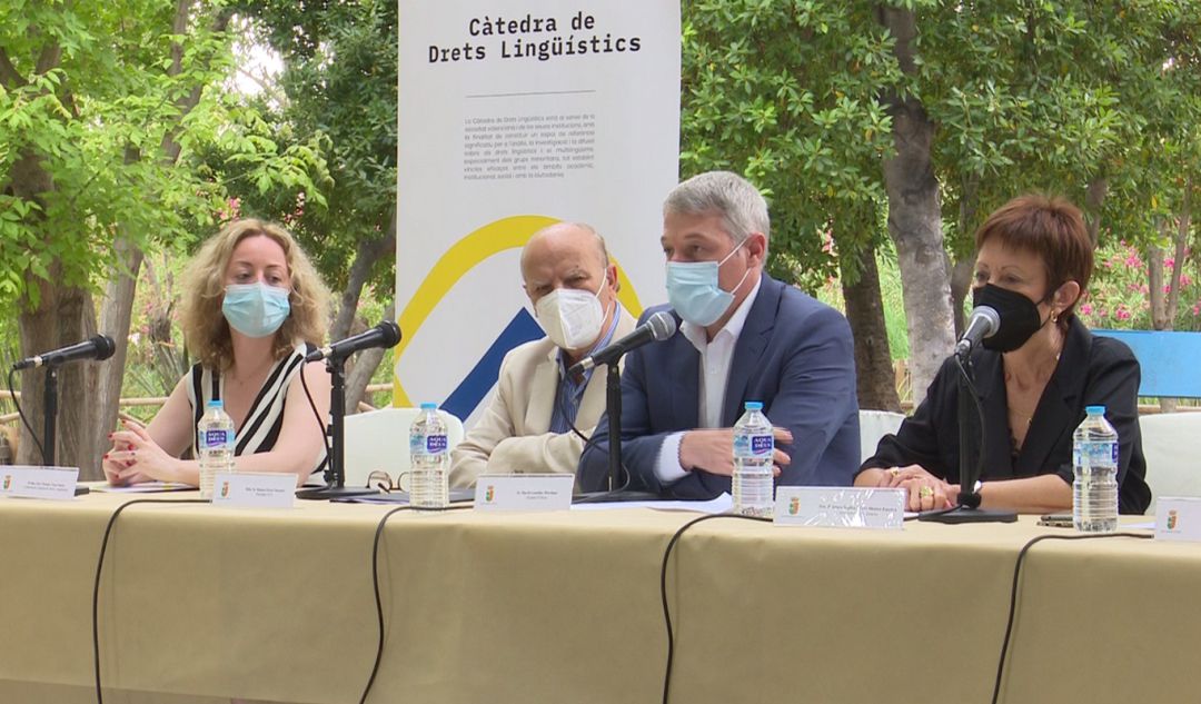 Conmemoración de los Derechos Lingüísticos Conmemoración de los Derechos Lingüísticos