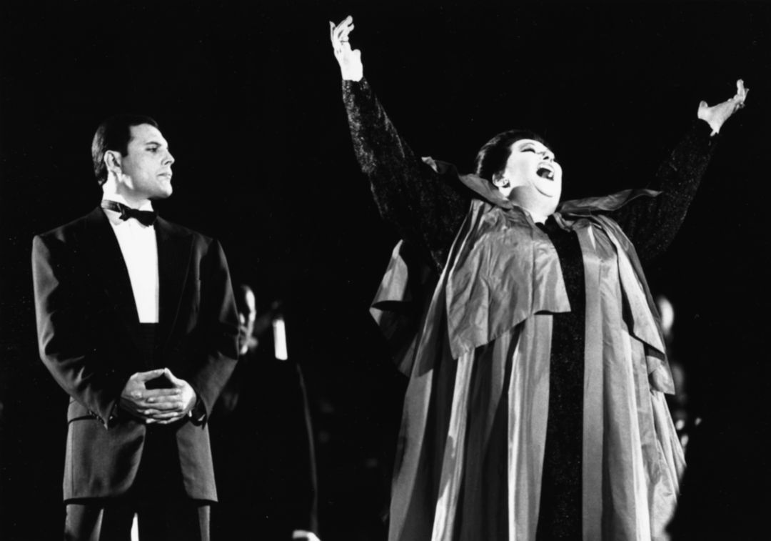 Montserrat Caballé, junto a Freddie Mercury en una imagen en 1988 Montserrat Caballé, junto a Freddie Mercury en una imagen en 1988