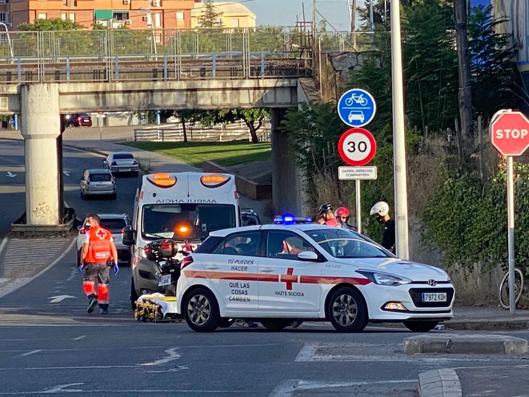 Evacuado al Hospital Reina Sofía un motorista tras una caída en Chinales Córdoba Evacuado al Hospital Reina Sofía un motorista tras una caída en Chinales Córdoba