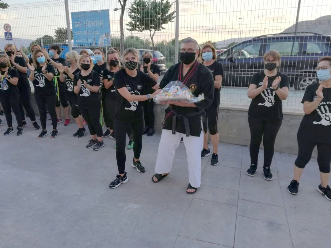 La Escuela Mcpal. de Mantenimiento de Elda reconoció el trabajo de Ataulfo Castaño a lo largo de 40 años La Escuela Mcpal. de Mantenimiento de Elda reconoció el trabajo de Ataulfo Castaño a lo largo de 40 años
