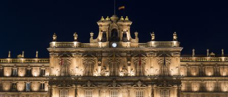 La Plaza Mayor de Salamanca iluminada de noche La Plaza Mayor de Salamanca iluminada de noche