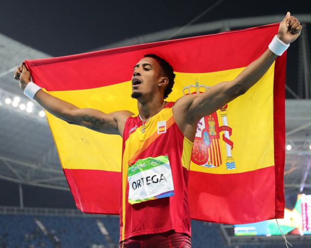 Orlando Ortega festeja su plata olímpica Orlando Ortega festeja su plata olímpica