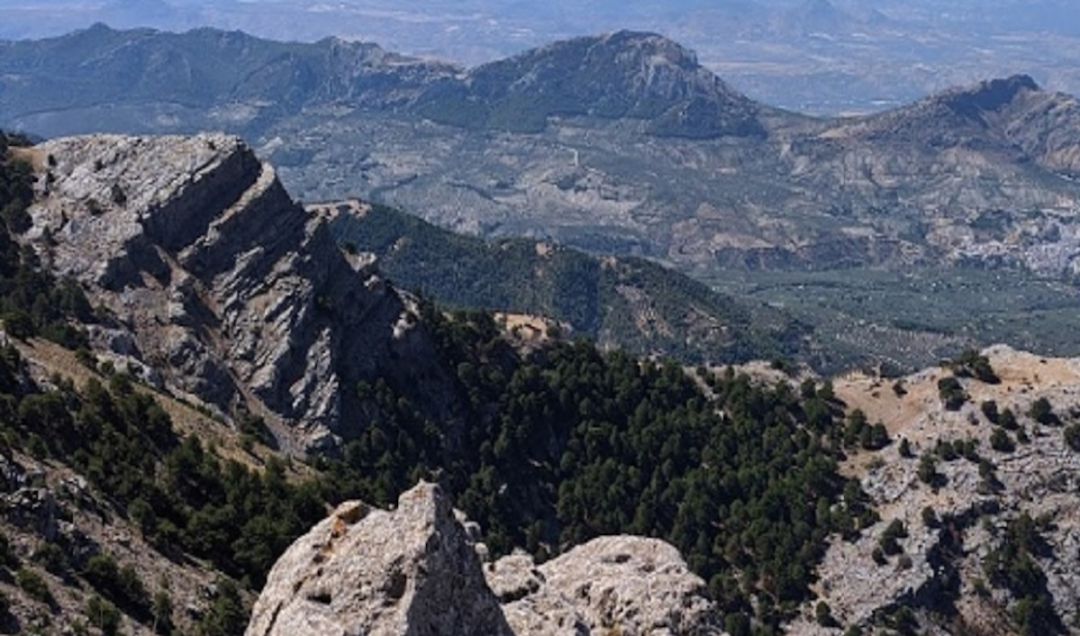 Zona del Pico Gilillo en la que ha tenido lugar el accidente del senderista. Zona del Pico Gilillo en la que ha tenido lugar el accidente del senderista.