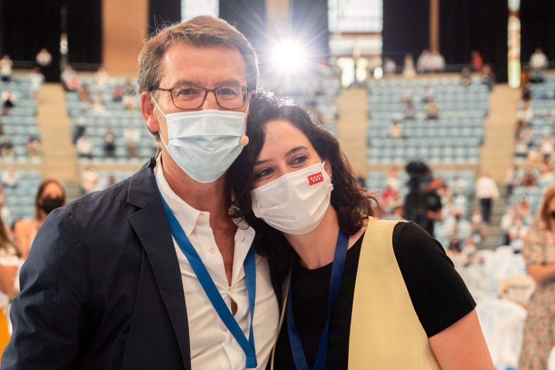 Alberto Núñez Feijóo e Isabel Díaz Ayuso en el congreso gallego Alberto Núñez Feijóo e Isabel Díaz Ayuso en el congreso gallego
