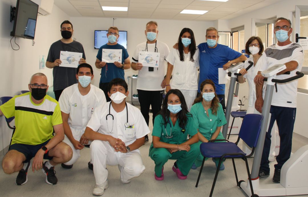 Equipo y pacientes de la Unidad de Rehabilitación Cardio-respiratoria del hospital Virgen de la Luz de Cuenca. Equipo y pacientes de la Unidad de Rehabilitación Cardio-respiratoria del hospital Virgen de la Luz de Cuenca.