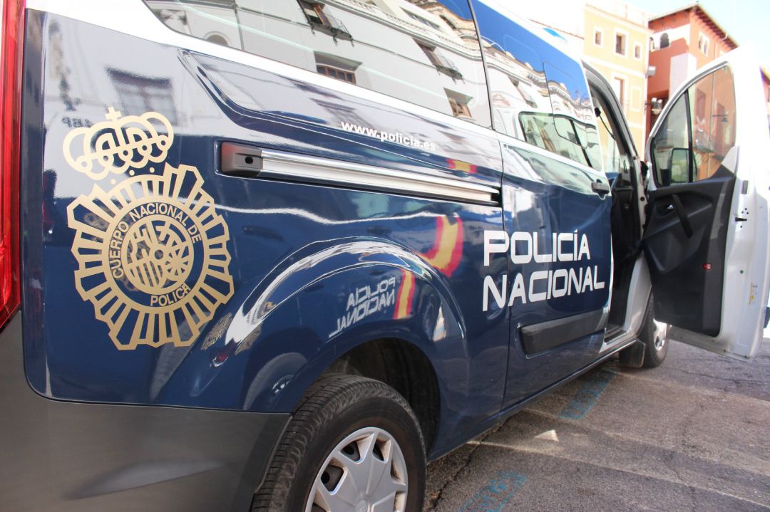 Vehículo de la Policía Nacional Vehículo de la Policía Nacional