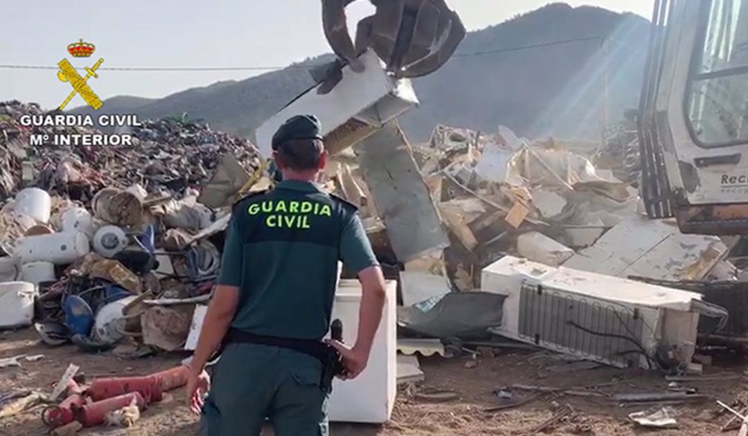 Material incautado por la Guardia Civil procedente de aparatos eléctricos y electrónicos, en el marco de la operación 'Redivivu' Material incautado por la Guardia Civil procedente de aparatos eléctricos y electrónicos, en el marco de la operación 'Redivivu'