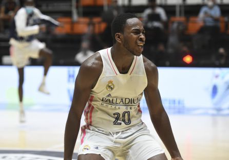 Usman Garuba durante un partido con el Real Madrid Usman Garuba durante un partido con el Real Madrid