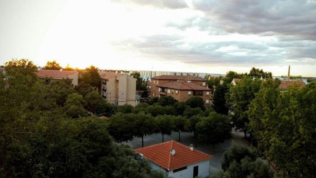 Vista del barrio desde el parque donde se han sucedido actos violentos Vista del barrio desde el parque donde se han sucedido actos violentos