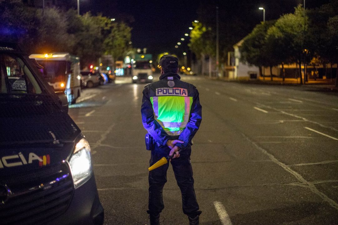 Agente de la Policía Nacional Agente de la Policía Nacional