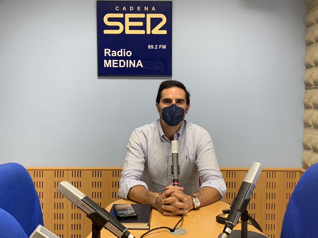El alcalde de Medina del Campo, Guzmán Gómez, avanza en Radio Medina algunos planes para el verano de la villa El alcalde de Medina del Campo, Guzmán Gómez, avanza en Radio Medina algunos planes para el verano de la villa