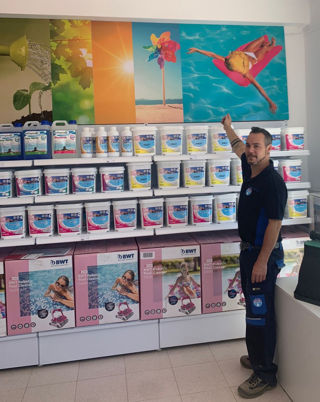 Encargado de ventas de Rayzar Tarancón, Emilio del Saz Encargado de ventas de Rayzar Tarancón, Emilio del Saz