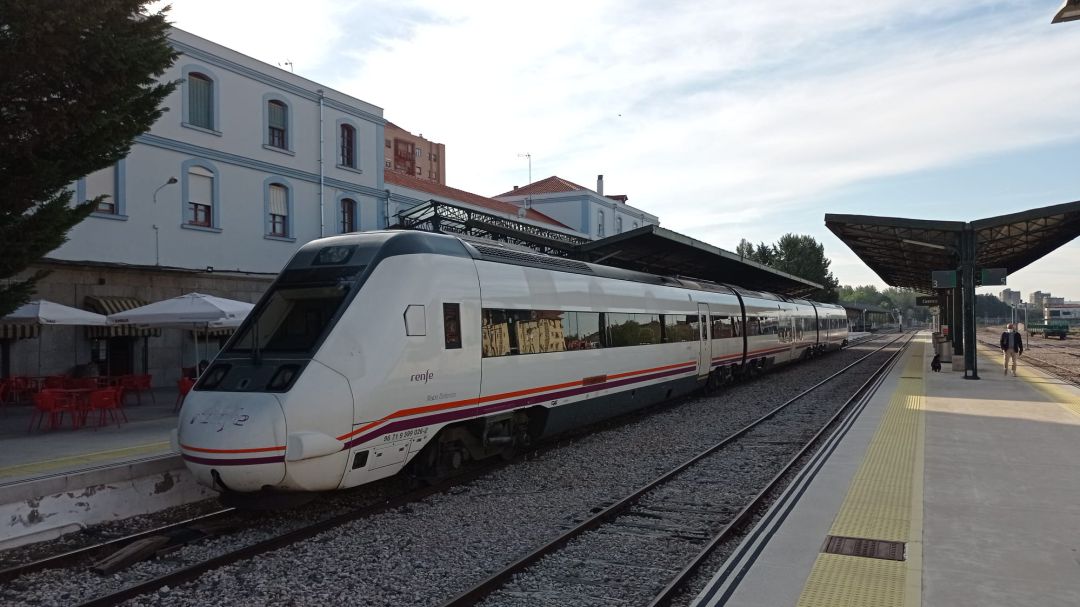 Estación de la línea del tren convencional en Cuenca Estación de la línea del tren convencional en Cuenca