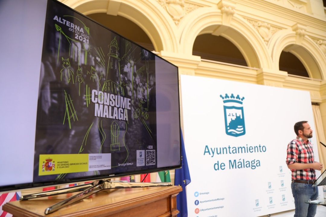 19-07-2021 El concejal de Juventud del Ayuntamiento de Málaga, Luis Verde, presenta el programa 'Alterna en tu Ocio' 19-07-2021 El concejal de Juventud del Ayuntamiento de Málaga, Luis Verde, presenta el programa 'Alterna en tu Ocio'