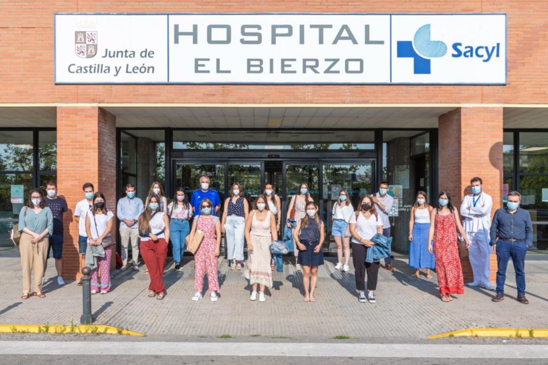 Foto de familia de los residentes Foto de familia de los residentes