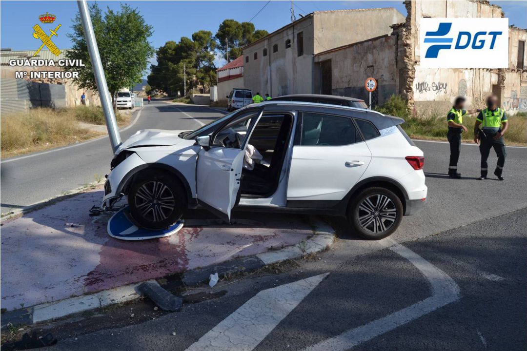 Coche accidentado Coche accidentado