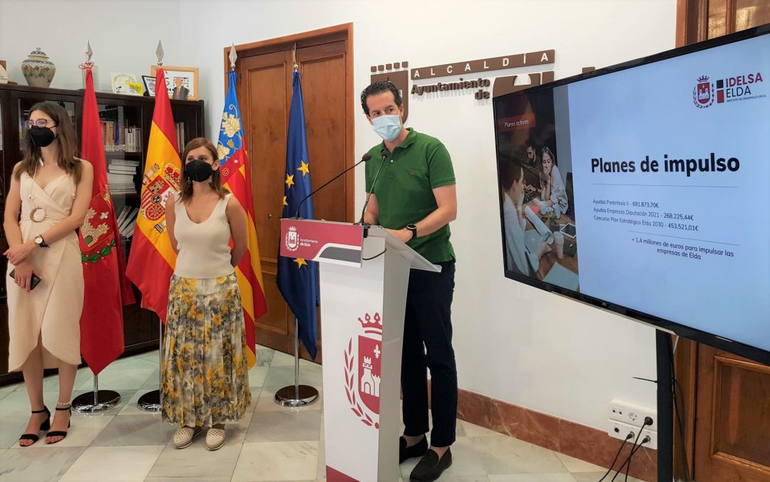 El alcalde de Elda, Rubén Alfaro, presenta los planes de impulso económico El alcalde de Elda, Rubén Alfaro, presenta los planes de impulso económico