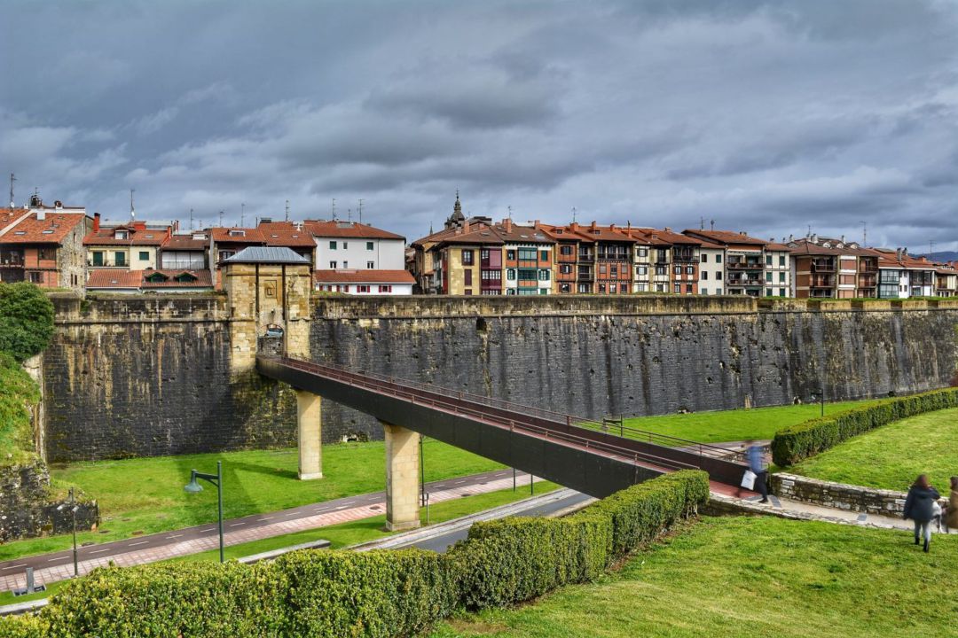 Arma Plaza Fundazioa ha preperado una variedad de actividades para conocer el patrimonio de Hondarribia Arma Plaza Fundazioa ha preperado una variedad de actividades para conocer el patrimonio de Hondarribia