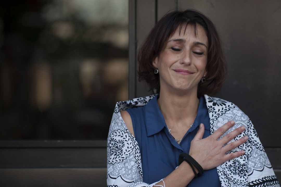 Juana Rivas, frente a la Audiencia de Granada, en 2017. Juana Rivas, frente a la Audiencia de Granada, en 2017.