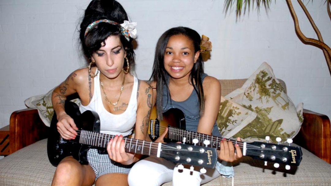 Amy Winehouse y Dionne Bromfield Amy Winehouse y Dionne Bromfield