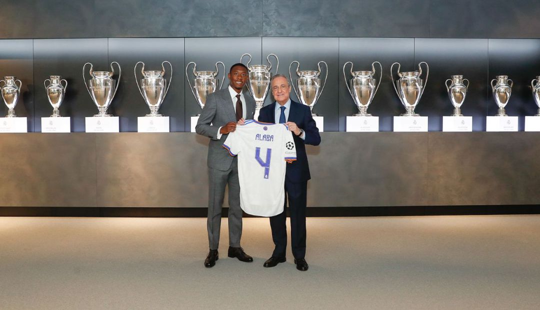 David Alaba junto a Florentino Pérez. David Alaba junto a Florentino Pérez.