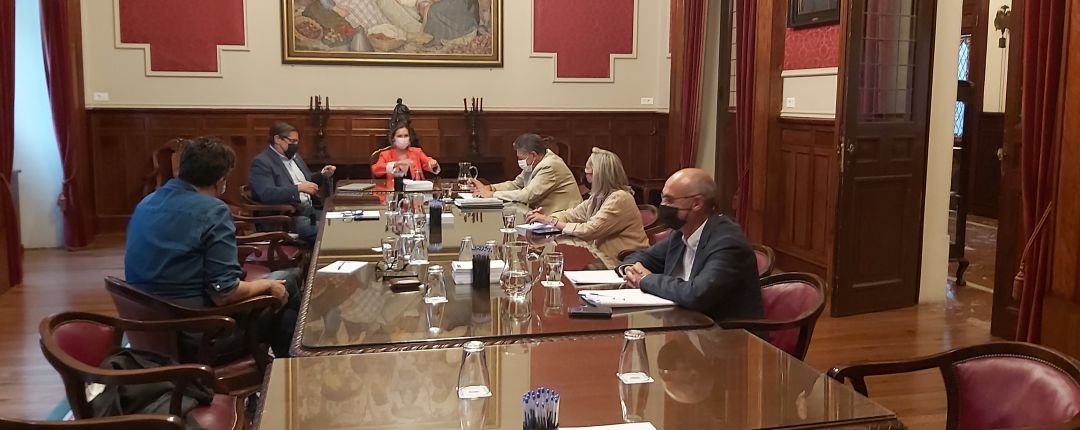 Julio Abalde en la comisión municipal de la Ciudad de las TIC Julio Abalde en la comisión municipal de la Ciudad de las TIC