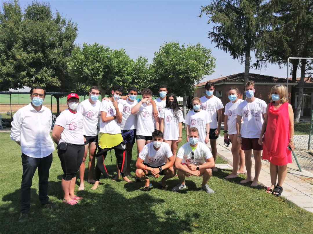 13 jóvenes se forman en Baltanás para conseguir el título de Socorrista en instalaciones acuáticas 13 jóvenes se forman en Baltanás para conseguir el título de Socorrista en instalaciones acuáticas