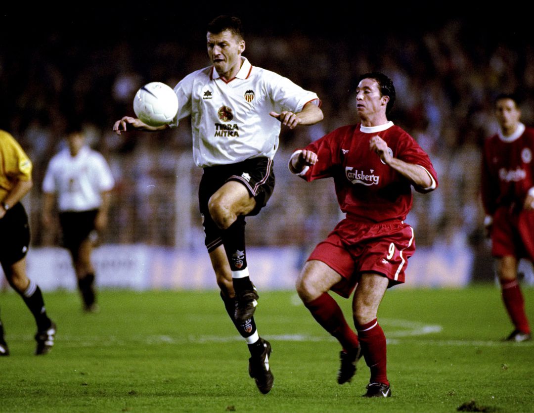 Fichajes con historia: el día en que Miroslav Djukic recaló en el club que había propiciado su mayor drama Fichajes con historia: el día en que Miroslav Djukic recaló en el club que había propiciado su mayor drama