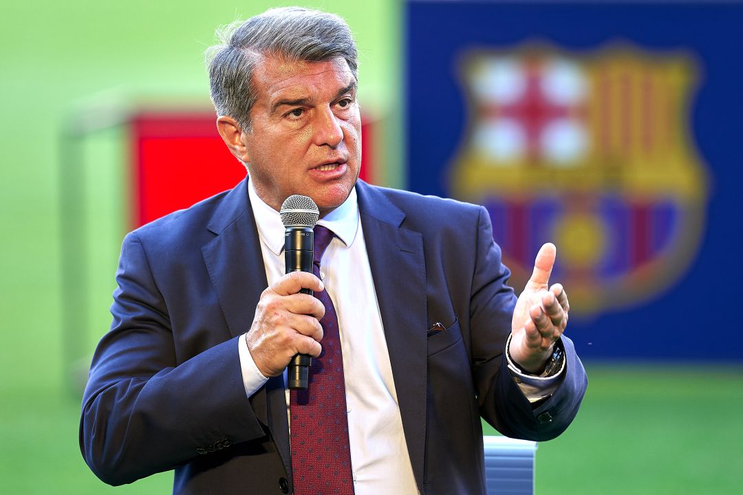 Joan Laporta en la presentación de Memphis Depay Joan Laporta en la presentación de Memphis Depay