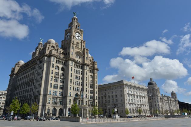 Edificio Three Graces en el puerto de Liverpool. Edificio Three Graces en el puerto de Liverpool.