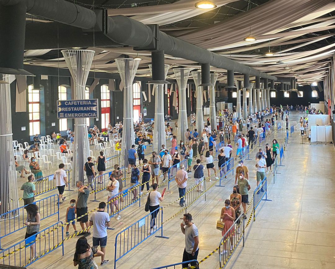 Vacunación contra la covid en las instalaciones de la Feria de Muestras de Armilla-Granada (FERMASA) Vacunación contra la covid en las instalaciones de la Feria de Muestras de Armilla-Granada (FERMASA)