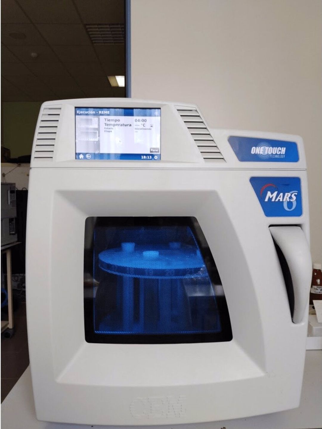 Microondas usado para el estudio de la Universidad de Cádiz. - Microondas usado para el estudio de la Universidad de Cádiz. -