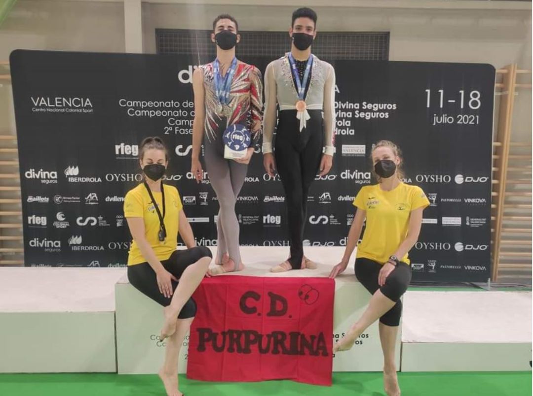 Purpurina sigue brillando a escala nacional. Purpurina sigue brillando a escala nacional.