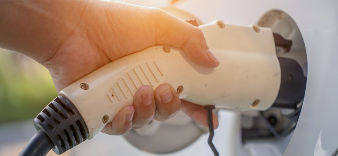 Recarga eléctrica de un vehículo Recarga eléctrica de un vehículo