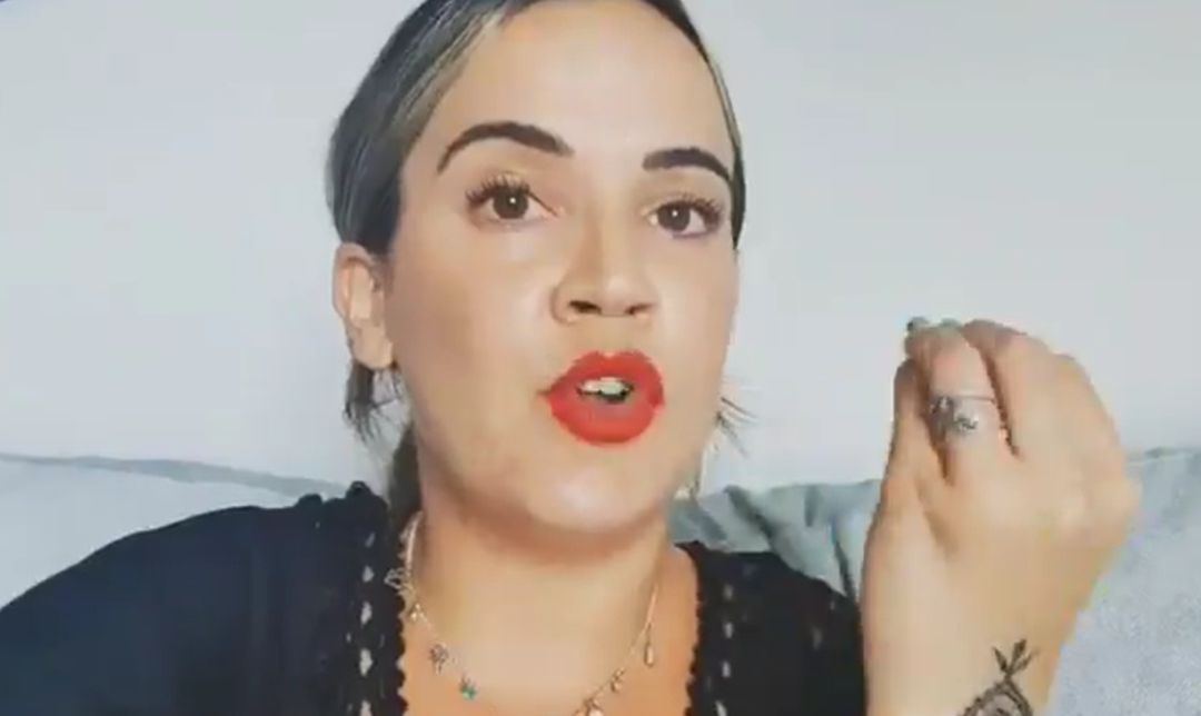 La cómica Martita de Graná ha publicado un mensaje en defensa de los camareros en vacaciones. La cómica Martita de Graná ha publicado un mensaje en defensa de los camareros en vacaciones.