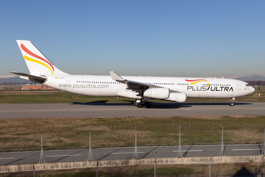 Imagen de archivo de un Airbus de Plus Ultra en Malpensa (Milán). Imagen de archivo de un Airbus de Plus Ultra en Malpensa (Milán).