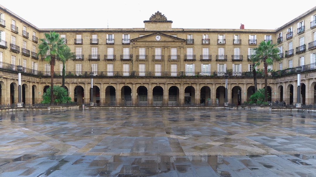Bilbao traslada el Mercadillo de la PLaza Nueva al Arenal Bilbao traslada el Mercadillo de la PLaza Nueva al Arenal