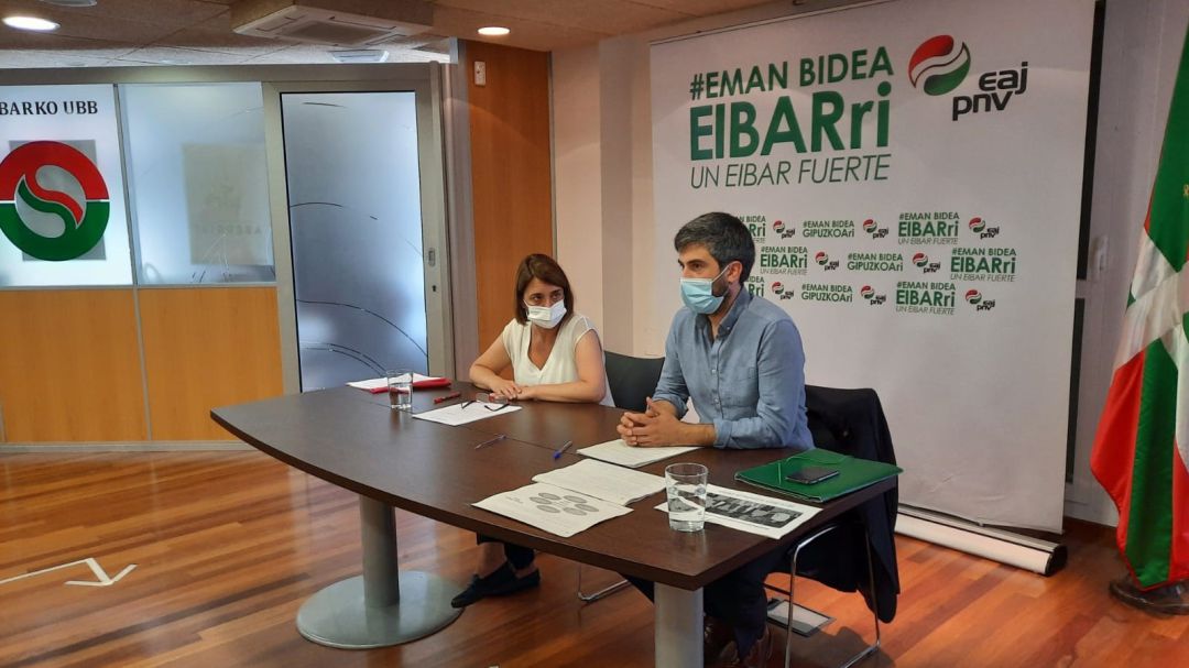 El PNV de Eibar ha criticado con dureza el trabajo del gobierno municipal socialista El PNV de Eibar ha criticado con dureza el trabajo del gobierno municipal socialista