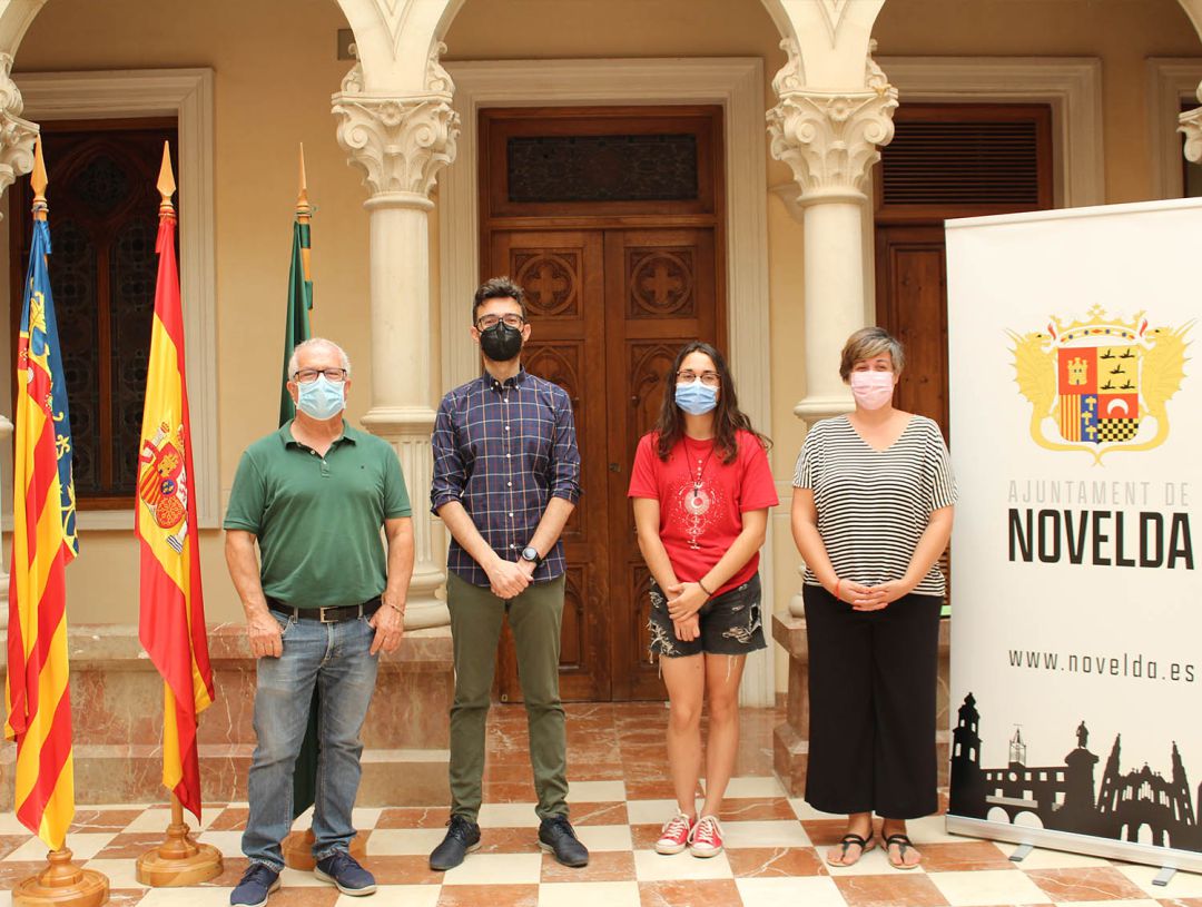 Convenio de Novelda con el Consell de la Juventud Convenio de Novelda con el Consell de la Juventud