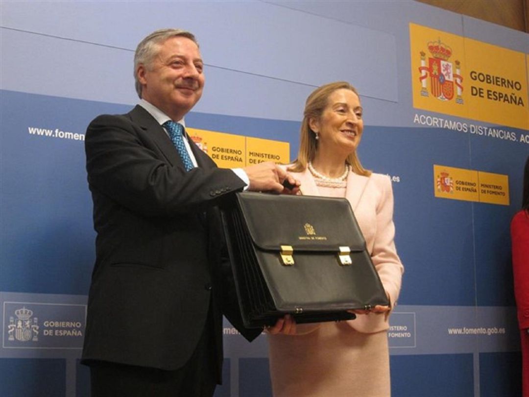 Los exministros de Fomento José Blanco y Ana Pastor. Los exministros de Fomento José Blanco y Ana Pastor.
