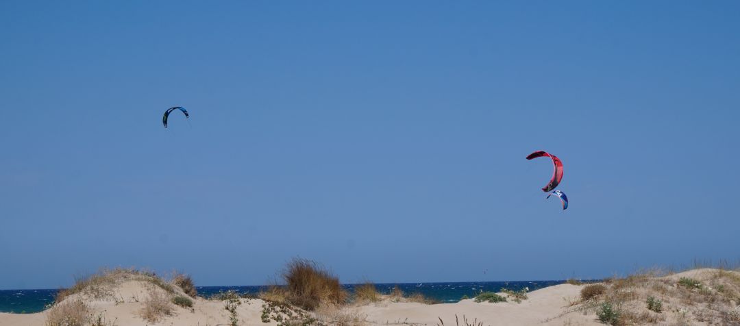 Kitesurf en la playa de Oliva Kitesurf en la playa de Oliva