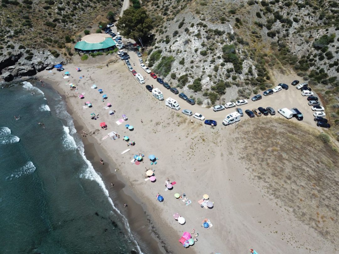 Imagen de la cala de Calnegre desde el dron de la Policía Local Imagen de la cala de Calnegre desde el dron de la Policía Local