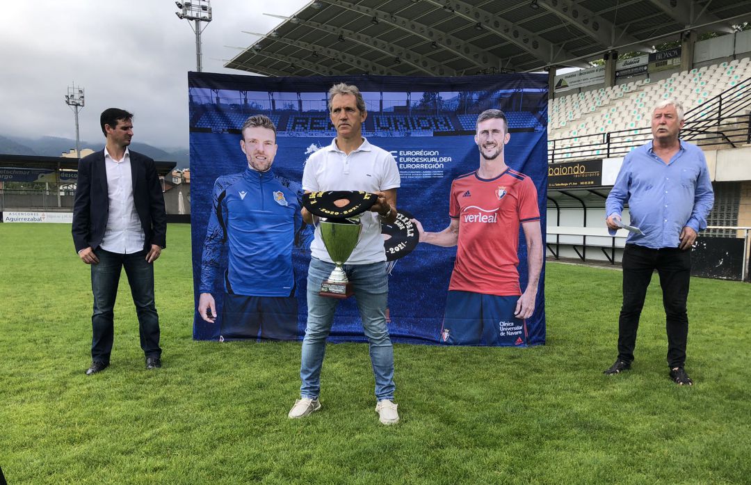 Presentación de la Euskal Heriko Txapela en el Stadium Gal Presentación de la Euskal Heriko Txapela en el Stadium Gal