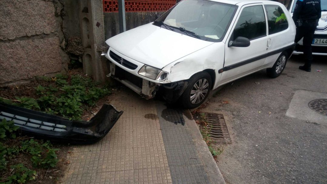 Coche accidentado Coche accidentado