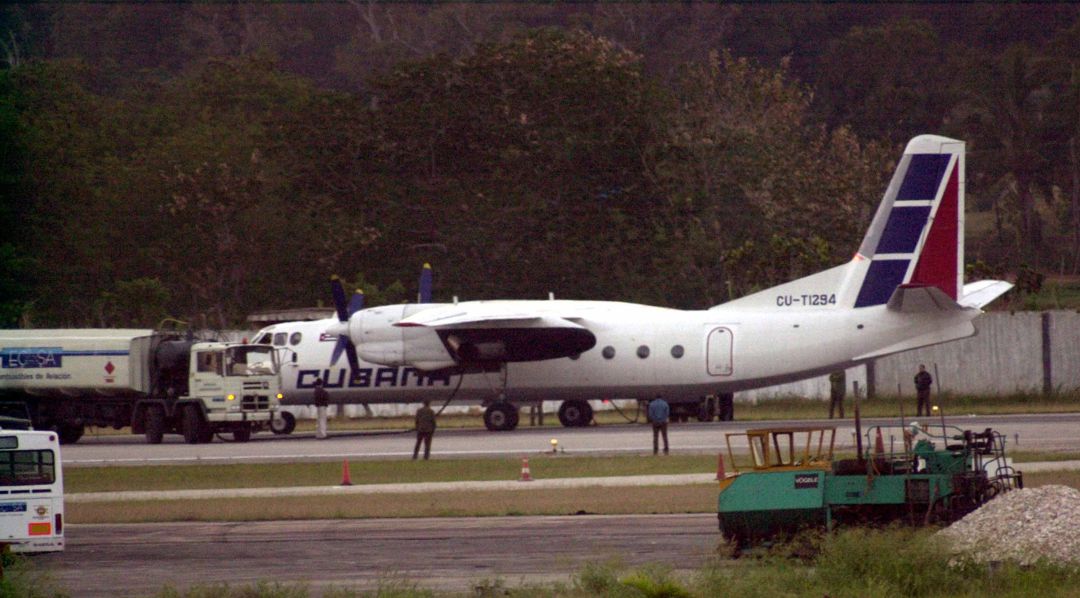 El envío de los medicamentos a Cuba se hacen a través de una aerolínea cubana El envío de los medicamentos a Cuba se hacen a través de una aerolínea cubana