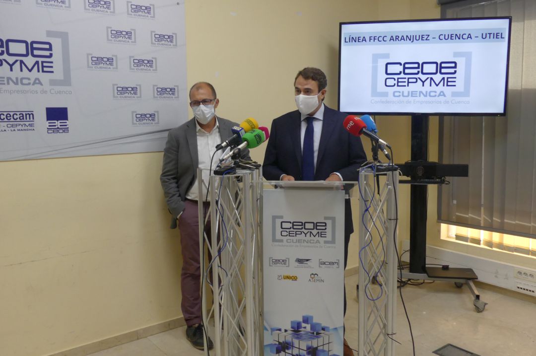 David Peña y Ángel Mayordomo, presidente y secretario de CEOE CEPYME Cuenca en la presentación del Plan de Movilidad David Peña y Ángel Mayordomo, presidente y secretario de CEOE CEPYME Cuenca en la presentación del Plan de Movilidad