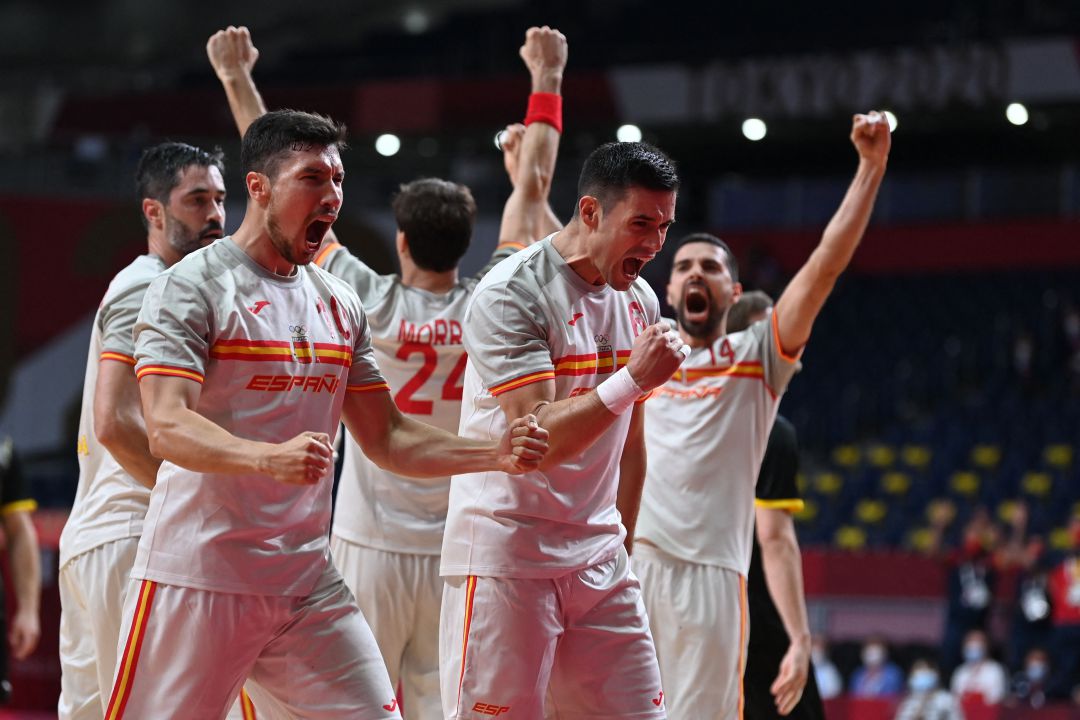 España celebra su victoria ante Alemania en el debut España celebra su victoria ante Alemania en el debut