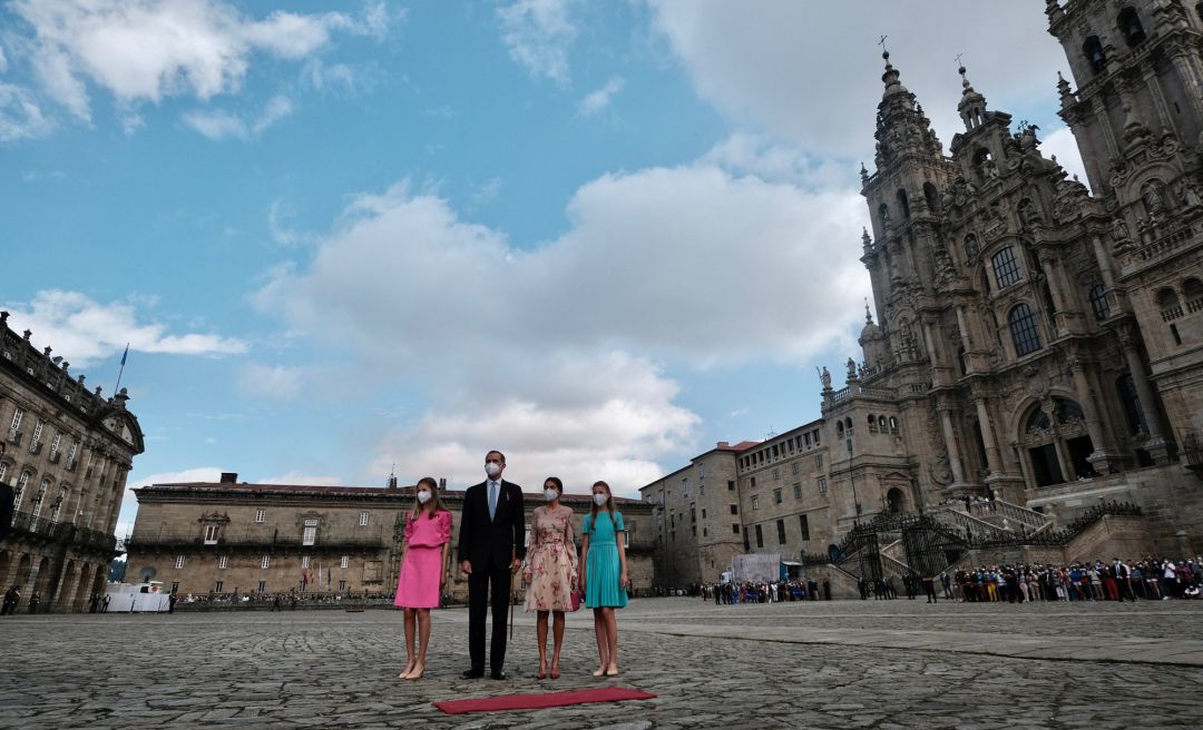 La princesa de Asturias; el rey Felipe VI; la reina Letizia y la infanta doña Sofía, durante la festividad de Santiago Apóstol y Día Nacional de Galicia, conocido como Día da Patria, en la Catedral de Santiago. La princesa de Asturias; el rey Felipe VI; la reina Letizia y la infanta doña Sofía, durante la festividad de Santiago Apóstol y Día Nacional de Galicia, conocido como Día da Patria, en la Catedral de Santiago.